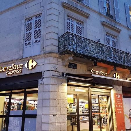 Superbe Loft T4 De 96 M2 Au Coeur Perigueux Apartment Luaran gambar