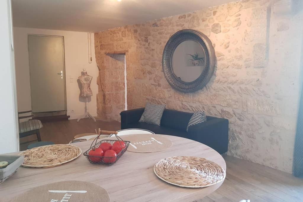 Superbe Loft T4 De 96 M2 Au Coeur Perigueux Apartment Luaran gambar