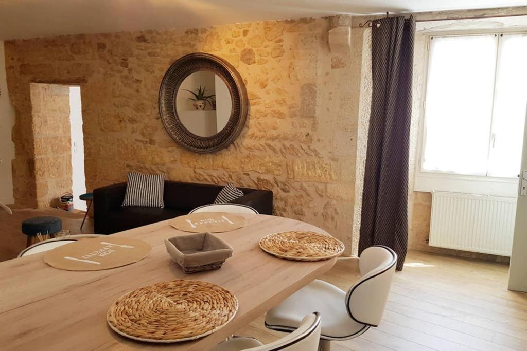 Superbe Loft T4 De 96 M2 Au Coeur Perigueux Apartment Luaran gambar