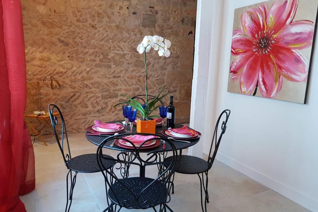 Superbe Loft T4 De 96 M2 Au Coeur Perigueux Apartment Luaran gambar
