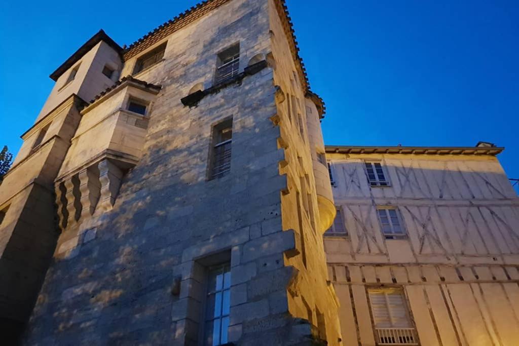 Superbe Loft T4 De 96 M2 Au Coeur Perigueux Apartment Luaran gambar